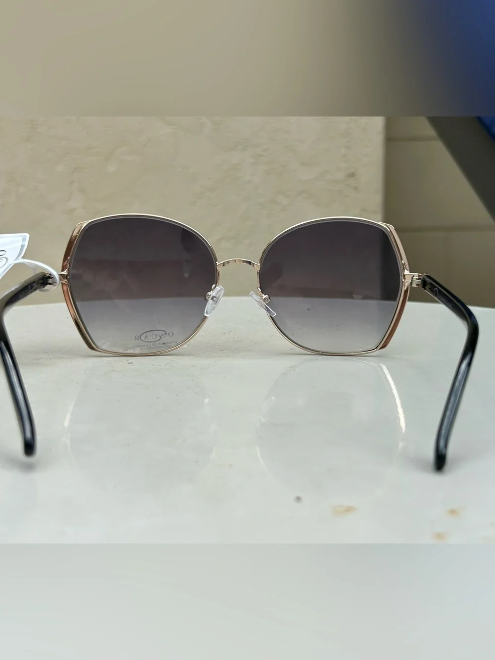 Oscar De La Renta, women’s Oversized Gradient Black Frame Sunglasses